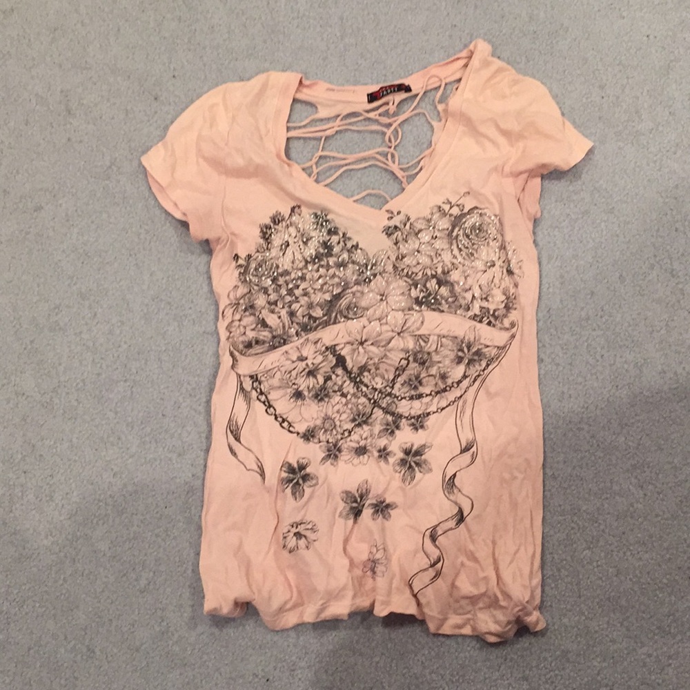 Short sleeve shirt with black flowers and net back